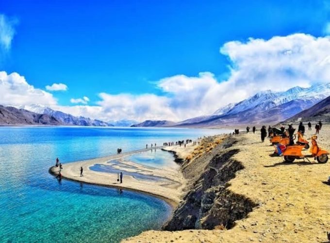 Leh (2N) – Pangong (1N) – Leh (1N)